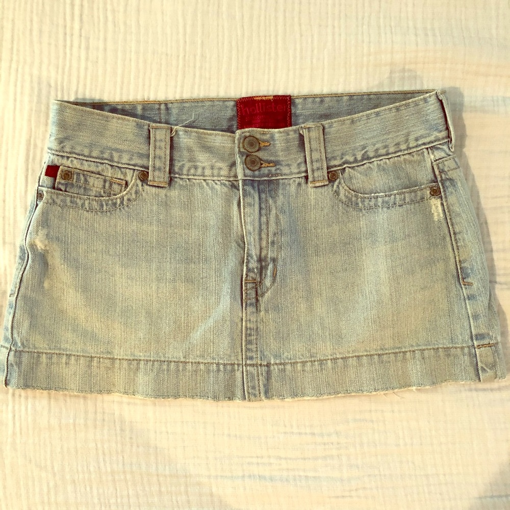 Hollister Sz 7 (runs small) Light Jean Mini Skirt